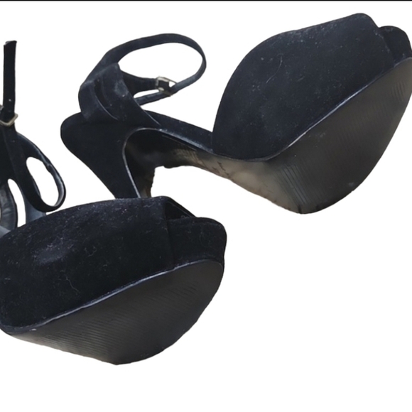 COLIN Stuart Velvet Heels - Picture 5 of 6